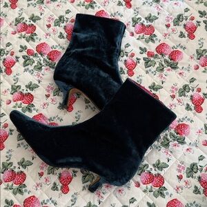 Mandarina Velvet Ankle Boots